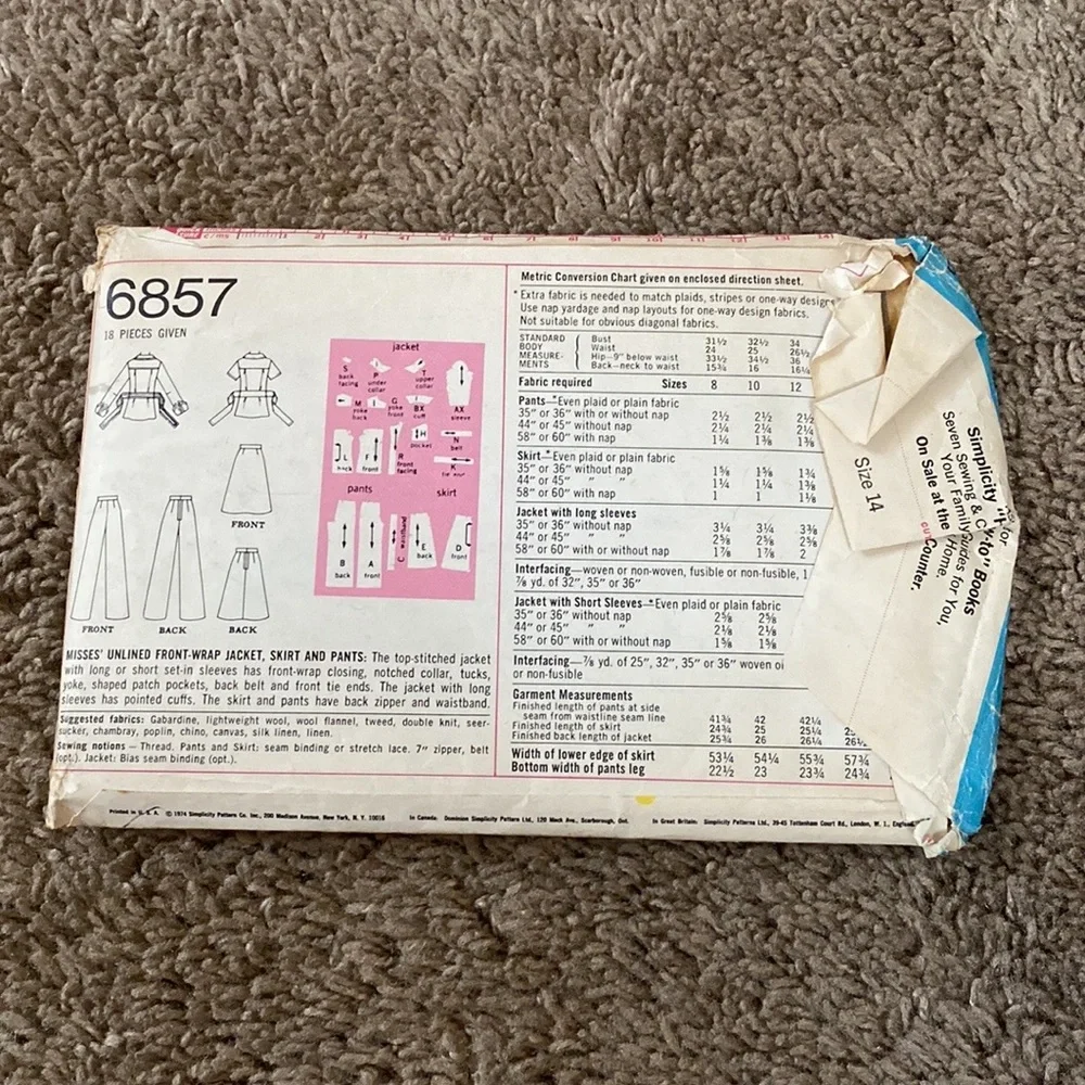 FINAL PRICE $10 Vintage Lot of Sewing Patterns Lot #4 - Picture 3 of 13